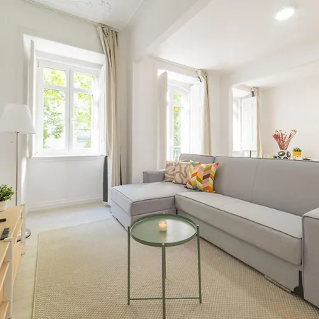 Garcia - Lisbon's Charm * Lisboa