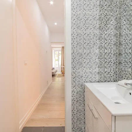 Garcia - Lisbon's Charm *