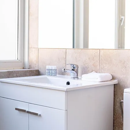 Garcia - Lisbon's Charm * リスボン