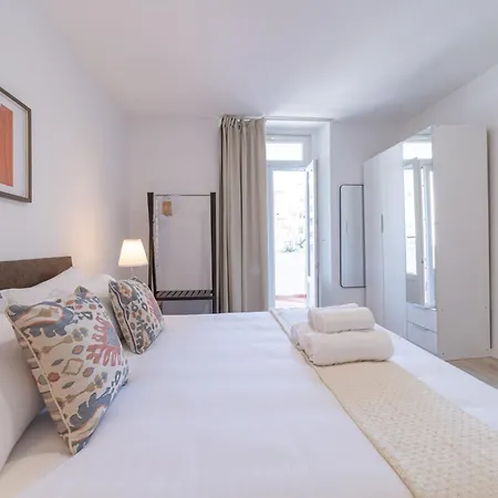 Garcia - Lisbon's Charm Апартаменты *