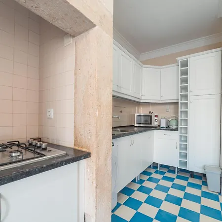 Garcia - Lisbon's Charm